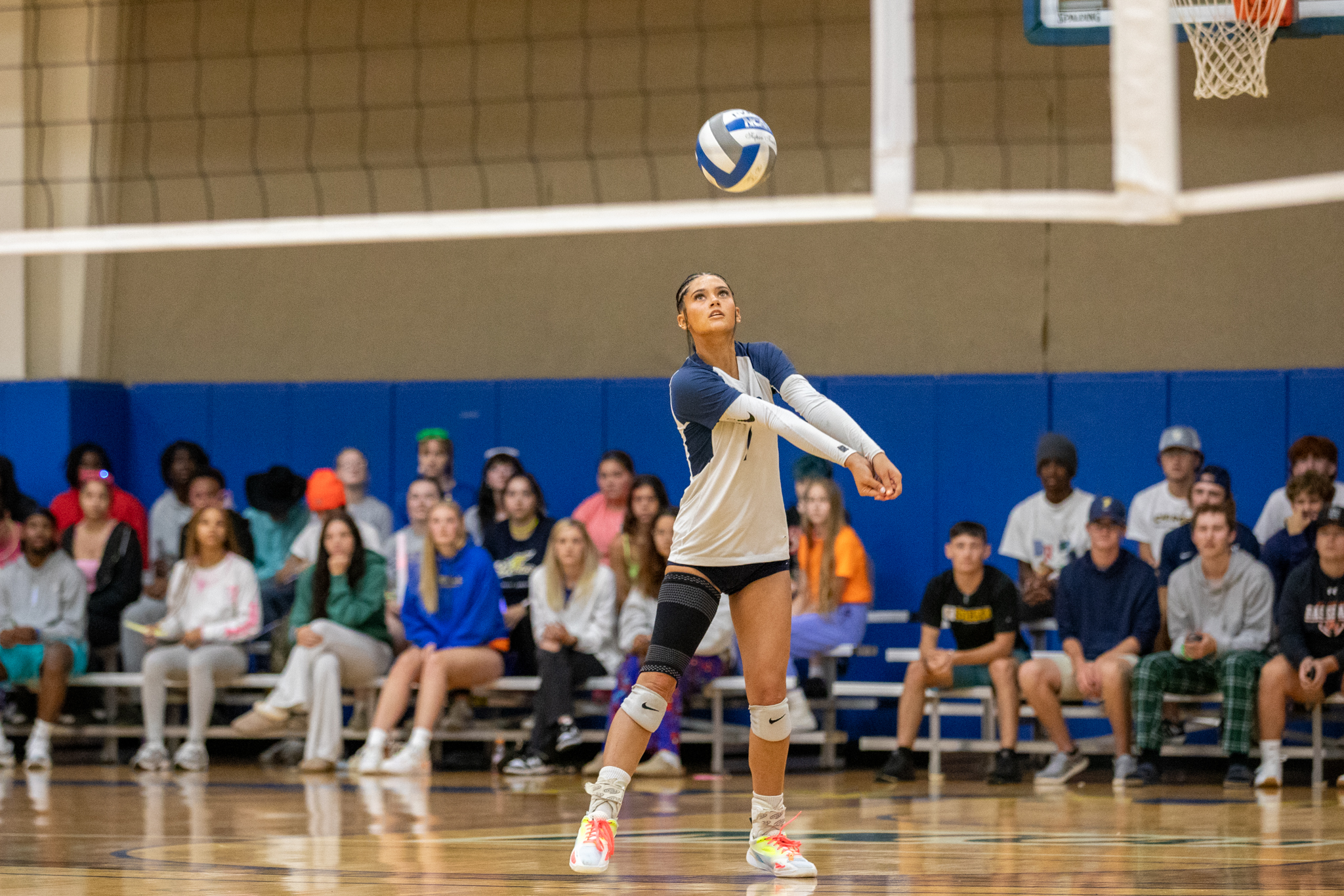Kellogg Bests Chargers in Straight Sets